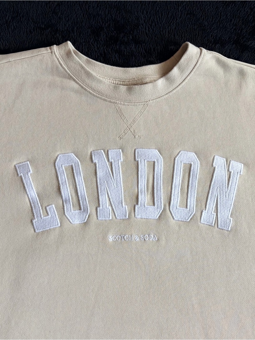 Minimalist Preppy Neutral 100% Cotton Crewneck London Sweatshirt Size M